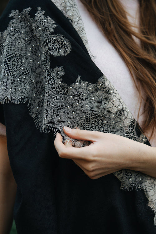 Lace and Tie-Dye Scarf in Black-White