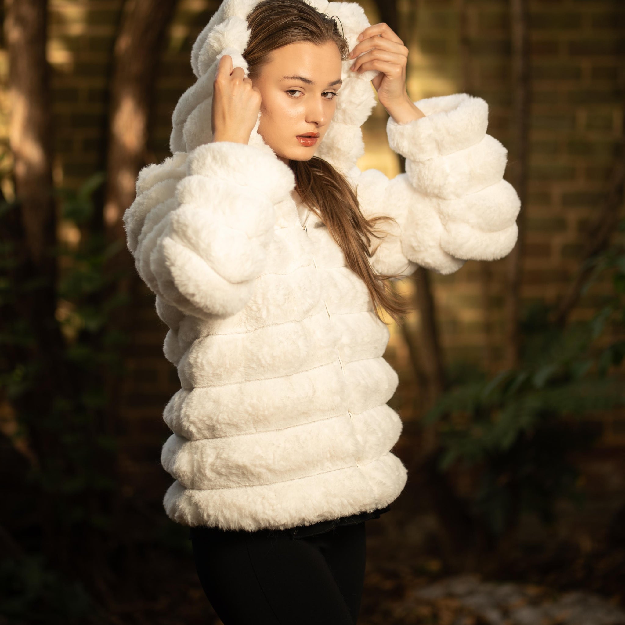 Faux Fur Puffed Silhouette Jacket in White