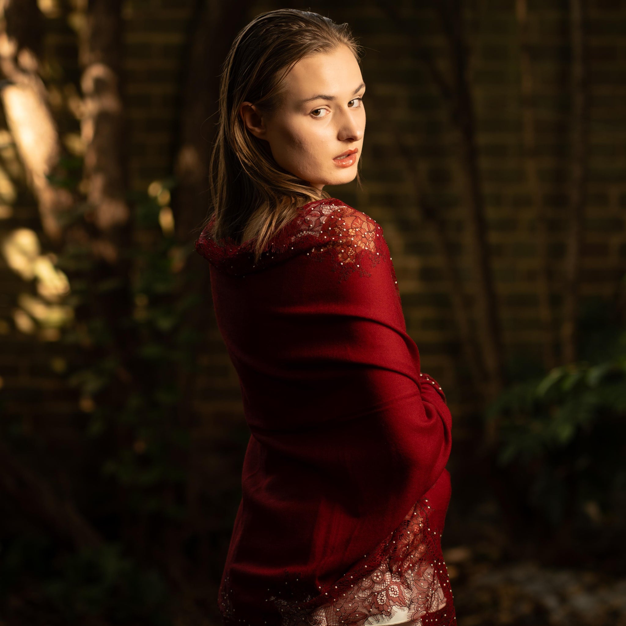 Lace trimmed Scarf in Red
