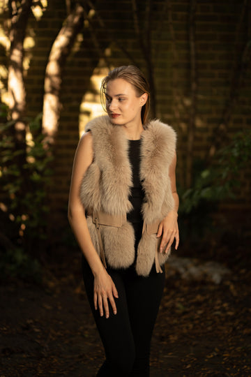 Faux Fur Gilet with Leather Pockets in Light brown