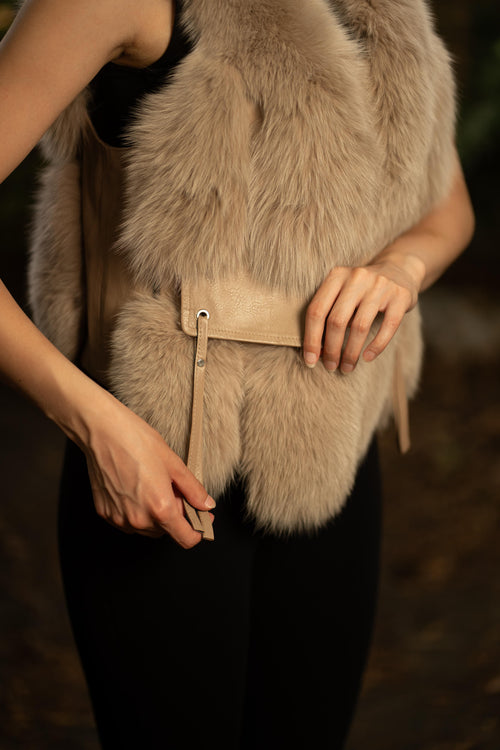 Faux Fur Gilet with Leather Pockets in Light brown